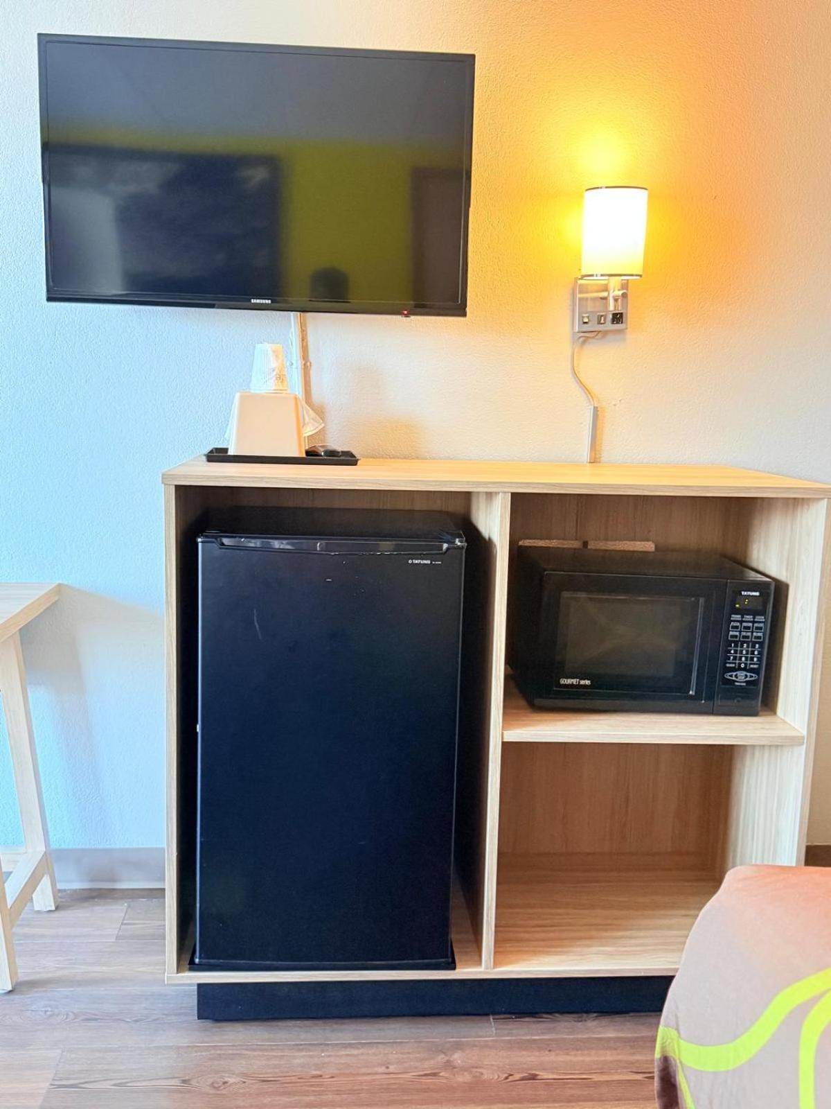 ซูเปอร์ 8 บาย วินด์แฮม มานาสซาส Hotel มานาสซัส ภายนอก รูปภาพ